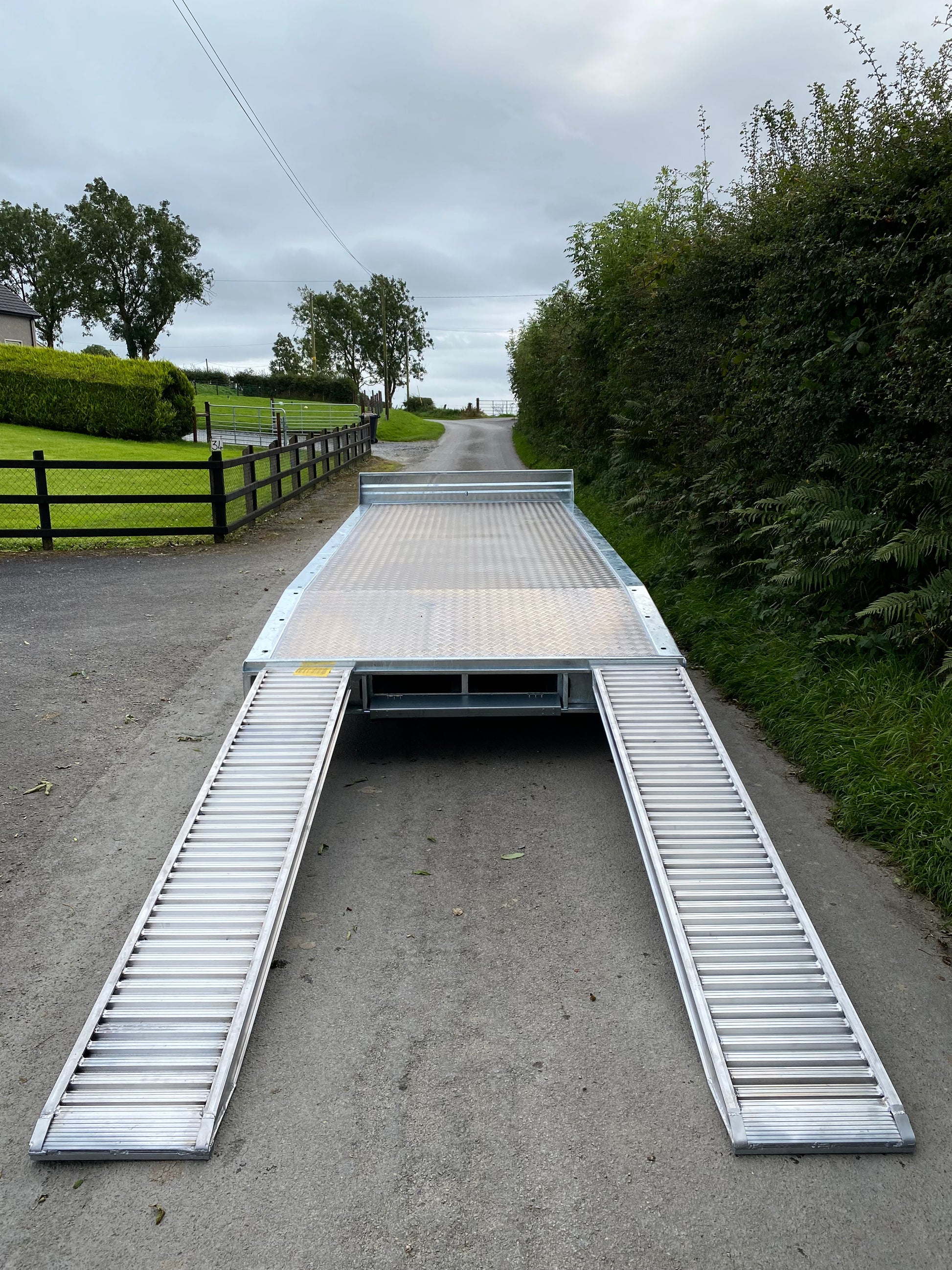 Tuffmac Beavertail Low Loader Range – MT Giffin Trailers